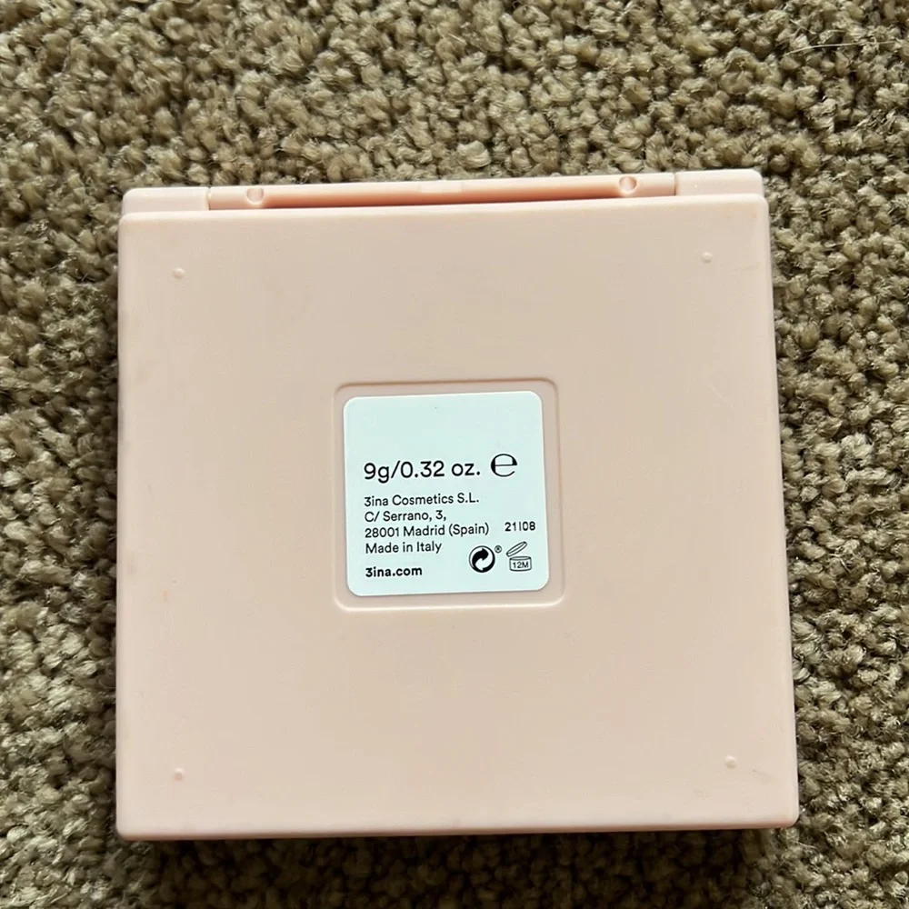 3INA Cosmetics Bloom Palette - Picture 4 of 4